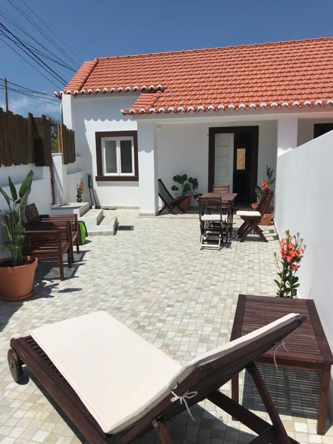 Azenhas Do Mar Roadside House Villa Коларес Екстериор снимка