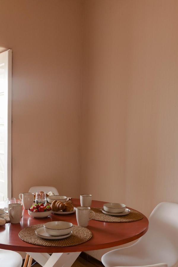 Azenhas Do Mar Roadside House Villa Коларес Екстериор снимка